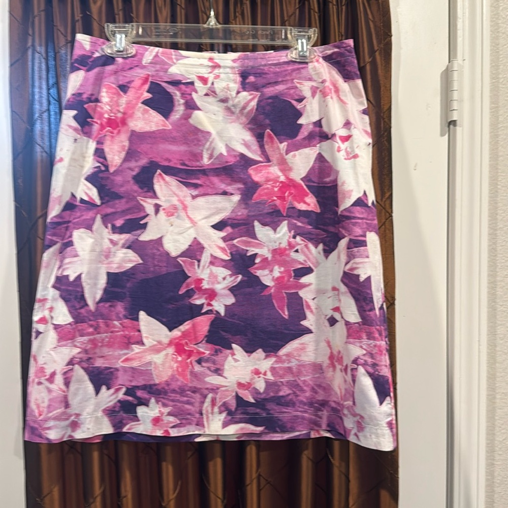 BCBG cotton floral skirt size 8
